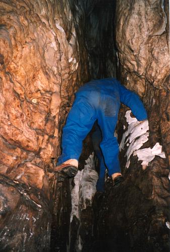 Brad climbing near Junction Chamber[PSwart]